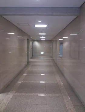ユニゾ西新橋3丁目ビル(西新橋ビルディング)の外観