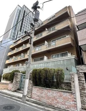 シュロス平河ビルの外観