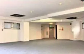 アイロン三崎町ビルの外観