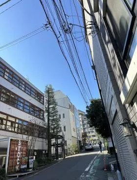 港区高輪2丁目ストレージタワービルの外観