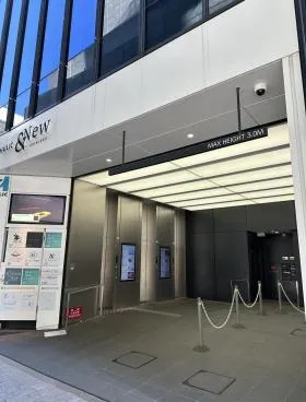 新宿3丁目開発計画ビルの外観