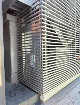 新宿3丁目開発計画ビルの外観