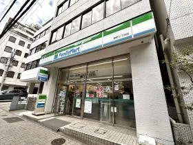 ファミリーマート