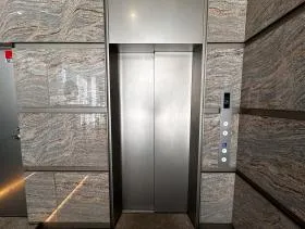 コルティーレ銀座口ビルの外観