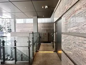 コルティーレ銀座口ビルの外観