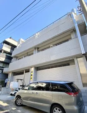 南青山第2韮澤ビルの外観