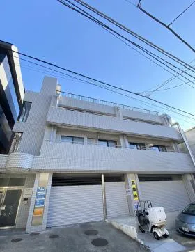 南青山第2韮澤ビルの外観