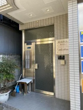 南青山第2韮澤ビルの外観