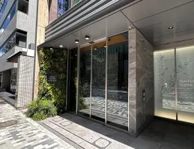 グリーンスクエア新宿ビルの外観