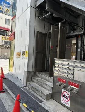 第122東京ビルの外観