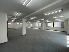 MDビルの外観