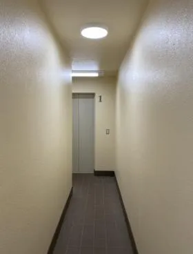 日本意安ビルの外観