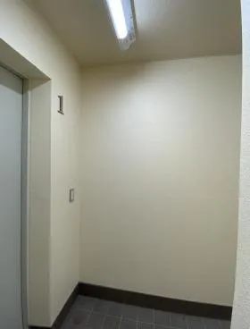 日本意安ビルの外観