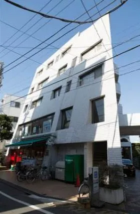 経堂パレスの外観