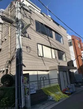 KSビルの外観