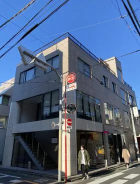 神宮前HMビルの外観