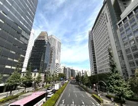 新宿ワープビルの外観