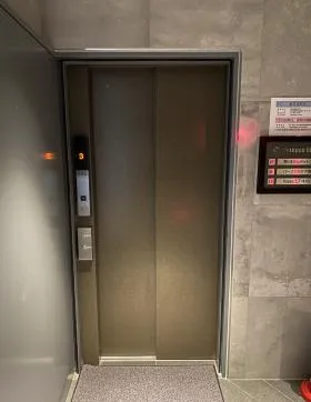 サンポウビルの外観
