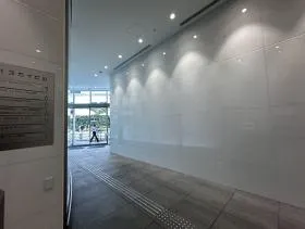 第1スカイビルの外観
