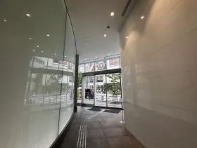 第1スカイビルの外観