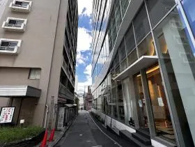 第1スカイビルの外観