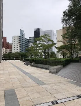 ニッセイアロマスクエアビルの外観