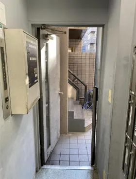 JSビルの外観