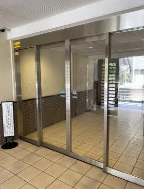 ミュゼ表参道ビルの外観