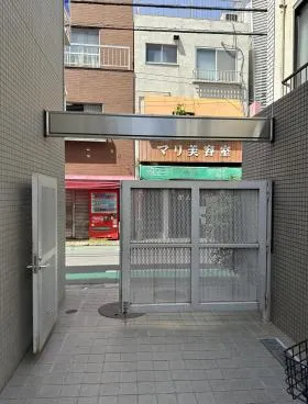 コンフォート上原ビルの外観