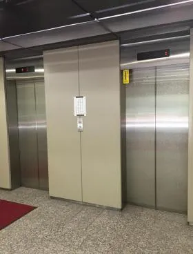 丸柏タマビルの外観