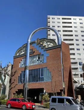 ROOB1ビルの外観