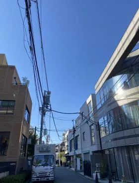 青山パインビレッジビルの外観