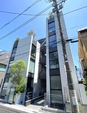 AUSPICE AOYAMAの外観
