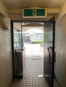 片岡ビルの外観