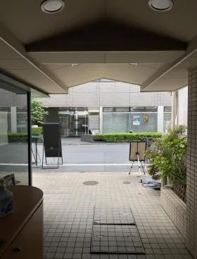 片岡ビルの外観