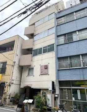 片岡ビルの外観