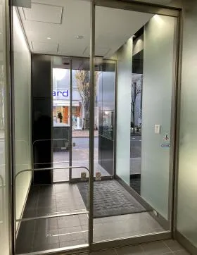 広尾ヴィラージュビルの外観