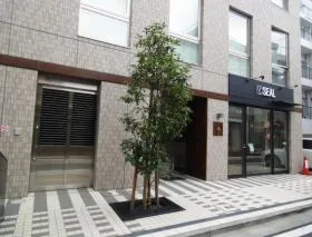 リオン南青山ビルの外観