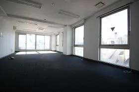 リオン南青山ビルの外観