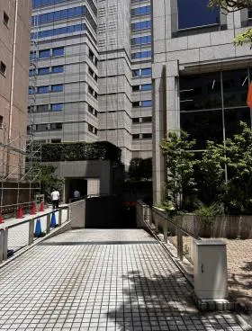 フロンティアグラン西新宿の外観