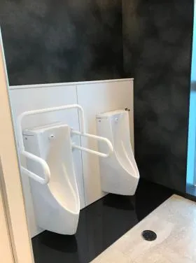 虎ノ門八束ビルの外観
