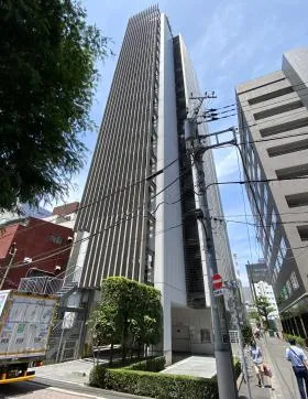 相鉄フレッサイン新橋烏森口ビルの外観
