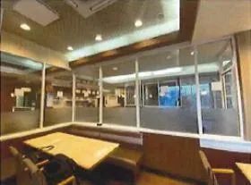 足立区竹の塚 貸店舗ビルの外観