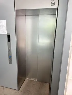 アスライン池袋ビルの外観