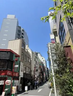 アスライン池袋ビルの外観