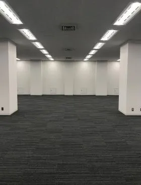 京橋YSビルの外観
