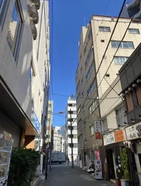 BACHビルの外観