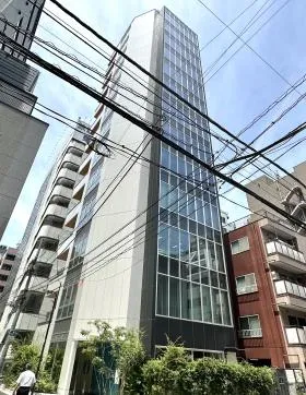 クロスシー秋葉原ビルの外観