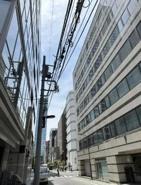 クロスシー秋葉原ビルの外観