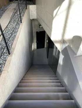WISMA395ビルの外観